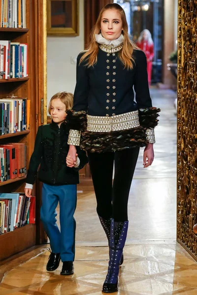 Look 5